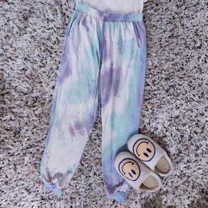 Breezy Freestyle Pocketed Tie Dye Knit Joggers